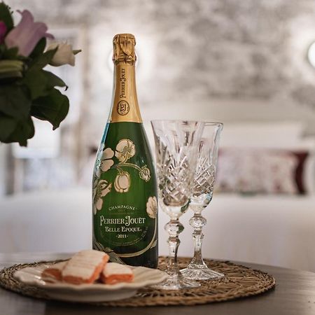 The French Boudoir Apartment Epernay Ngoại thất bức ảnh