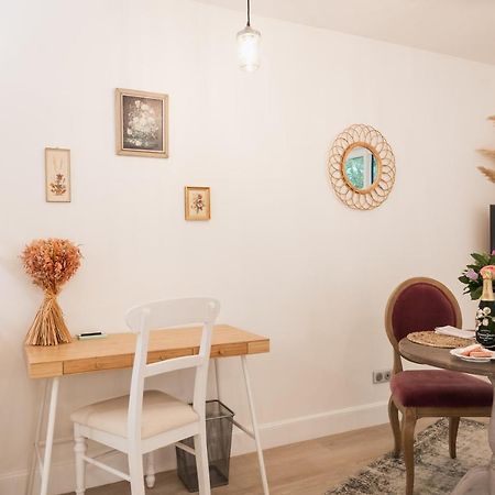 The French Boudoir Apartment Epernay Ngoại thất bức ảnh