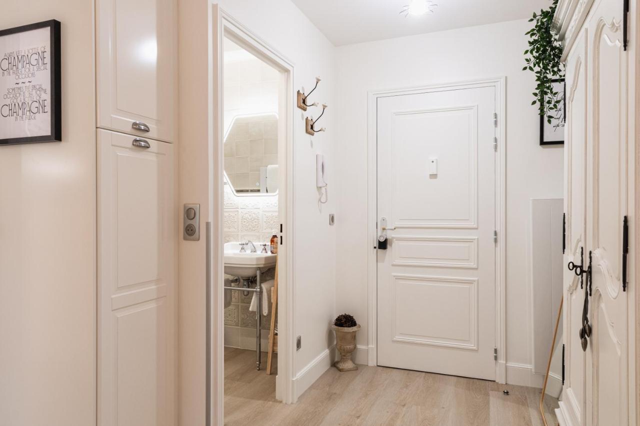 The French Boudoir Apartment Epernay Ngoại thất bức ảnh