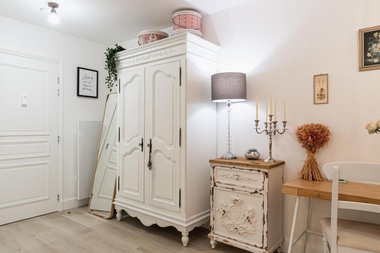 The French Boudoir Apartment Epernay Ngoại thất bức ảnh